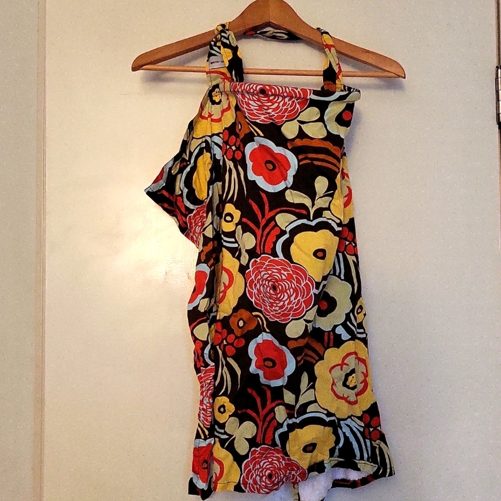 LAST CHANCE! HooterHider nursing top. Floral print. Fits most. Nurse discreetly!